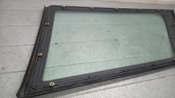 SKLO (OKNO) KAROSERIE LEVÝ VW PASSAT B4 1.9TDI 95 KOMBI