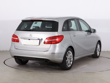 Mercedes Klasa B W246 Sports Tourer 180 BlueEFFICIENCY 122KM 2013 Mercedes B B 180, Automat, Skóra, Xenon, Bi-Xenon, zdjęcie 4