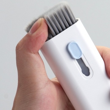 SZCZOTKA DO CZYSZCZENIA KLAWIATUR KOMPUTEROWYCH