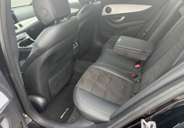 Mercedes Klasa E W213 Limuzyna Facelifting 2.0 E220d 194KM 2021 Mercedes-Benz Klasa E 2.0Cdi AMG Full Led 57.000 km 2.0 Diesel 194KM, zdjęcie 10