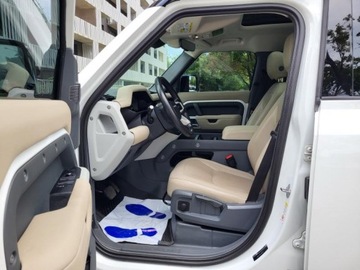 Land Rover Defender IV (L663) 90 3.0 i6P 400KM 2023 LANDROVER DEFENDER SE 110 P300AWD, 2.0l benzyna 300KM Przebieg 32,064km, zdjęcie 3