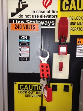 Замок навесной PANDUIT LOTO Lockout RED, сталь, 40 мм