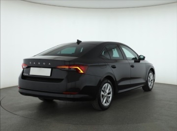 Skoda Octavia III Liftback Facelifting 1.5 TSI ACT 150KM 2020 Skoda Octavia 1.5 TSI, Salon Polska, zdjęcie 4