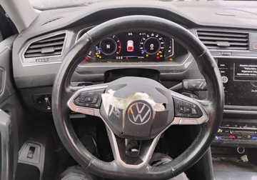 Volkswagen Tiguan II SUV Facelifting 1.5 TSI 150KM 2022 Volkswagen Tiguan 2022r, 1.5 Benzyna. AUT. Uszkodzony.Poobijany. Jezdzi. V, zdjęcie 11