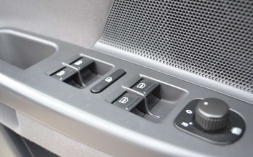 Volkswagen Golf V Hatchback 1.9 TDI 105KM 2008 Volkswagen Golf Bezwypadkowy -bez korozji - super utrzymany - OPLACONY 1.9, zdjęcie 37