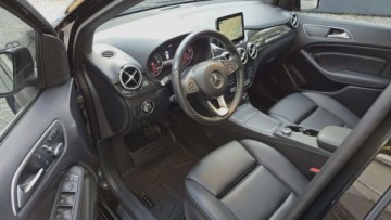 Mercedes Klasa B W246 Sports Tourer Facelifting 2.0 250 211KM 2016 Mercedes-Benz Klasa B 2,0 benzyna 211 KM 4Matic automat NAVI Full LED zare, zdjęcie 5