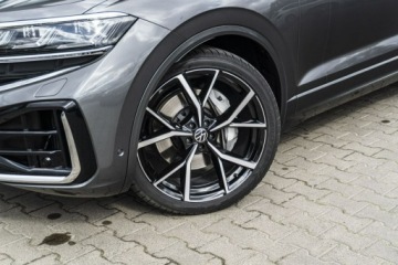 Volkswagen Touareg III SUV Facelifting 3.0 V6 TSI 340KM 2024 Volkswagen Touareg R-Line 3.0 V6 TFSI 4Motion, zdjęcie 2