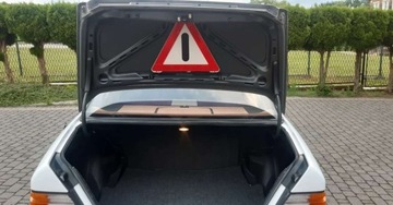 Mercedes W124 Sedan 2.0 105KM 1987 Mercedes-Benz W124 (1984-1993) Mercedes-Benz W124 (1984-1993) 2.0 Benzyna, zdjęcie 35