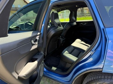 Volvo XC60 II Crossover D5 235KM 2020 Volvo XC 60 2.0D5 235KM R-Design Najbogatsza wersj, zdjęcie 18