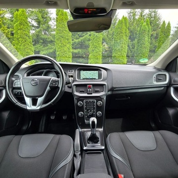 Volvo V40 II Cross Country 2.0 D2 DRIVE-E 120KM 2016 Volvo V40 II 2.0 D2 Drive-E Summum, zdjęcie 33