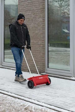 Сеялка-разбрасыватель 12л 45см для травы, семян удобрений