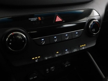 Hyundai Tucson III SUV 1.6 GDI 132KM 2018 Hyundai Tucson navi kamera grzane fotele tempomat, zdjęcie 25