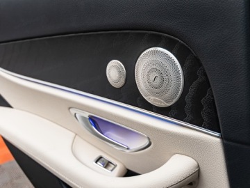 Mercedes Klasa E W213 Limuzyna Facelifting 2.0 220d 200KM 2022 MERCEDES-BENZ E Klasa 220 d 4-Matic 2.0 (200KM) 2022, zdjęcie 25