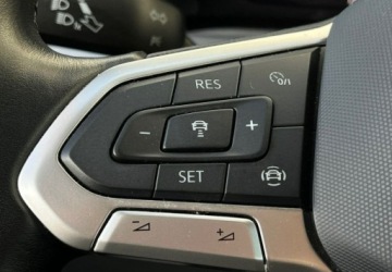 Volkswagen Golf VIII Variant 2.0 TDI 115KM 2023 Volkswagen Golf Salon Polska Parktronic Cyfrowe zegary Navi Tempomat a, zdjęcie 21