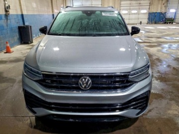 Volkswagen Tiguan II 2023 Volkswagen Tiguan Se R-Line Black 2023 2.0 Benzyna 184KM, zdjęcie 5