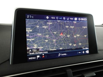Peugeot 3008 II Crossover 1.2 PureTech 130KM 2017 Peugeot 3008 Navi Klimatyzacja Czujniki parkowania, zdjęcie 24