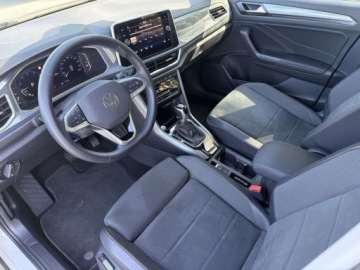 Volkswagen T-Roc I SUV Facelifting 1.5 TSI ACT 150KM 2024 Volkswagen T-Roc TSI 150KM Style Keyless LED Plus El. pokrywa bagaznika, zdjęcie 9