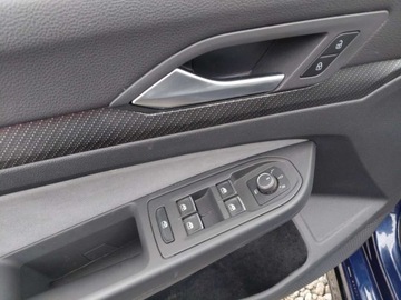 Volkswagen Golf VIII Variant 1.5 TSI 150KM 2023 Volkswagen Golf R Line Panorama Kamera Harman Kardon 1.5 Benzyna 150KM, zdjęcie 8