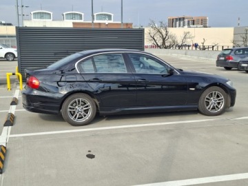 BMW Seria 3 2010 BMW 318i (E90) - benzyna / automat, zdjęcie 3