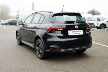 Fiat Tipo II Station Wagon Facelifting 1.5 Hybrid 130KM 2022 Fiat Tipo 1.5HEV City Cross Hybrid Automat Sa..., zdjęcie 6