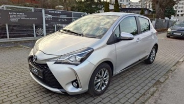 Toyota Yaris III Hatchback 5d Facelifting 2017 1.5 Dual VVT-iE 111KM 2018 Toyota Yaris 1.5 Benzyna 2018 10 tys. km Kamer...