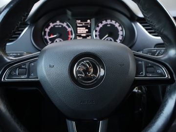 Skoda Octavia III Kombi Facelifting 1.4 TSI 150KM 2017 Skoda Octavia 1.4 TSI, Salon Polska, Klima, zdjęcie 17
