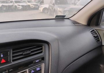 Hyundai i20 I Hatchback 5d Facelifting 1.2 DOHC 85KM 2015 Hyundai i20 2015r, 1.2 Benzyna LPG. Lekko uszkodzony przod. Jezdzi. 1.2, zdjęcie 15