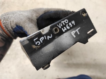 MERCEDES VITO W639 03- ZÁMEK PRAVÝ ZADNÍ 5PIN