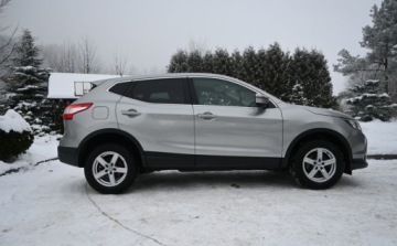 Nissan Qashqai II Crossover 1.2 DIG-T 115KM 2016 Nissan Qashqai 1.2 DIG-T N-Vision Xtronic Kamera 360 Nawigacja 1.2 Benzyna, zdjęcie 9