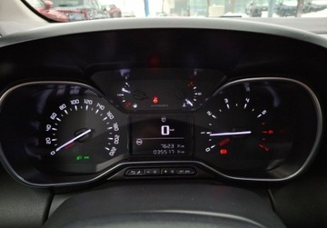 Citroen C3 Aircross  I Crossover Facelifting 1.2 PureTech 110KM 2023 Citroen C3 Aircross 1.2 Shine SS Tempomat Kamera FV 23 Pakiet Winter, zdjęcie 11