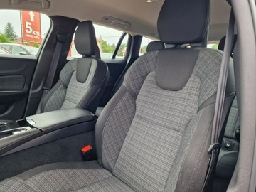 Volvo V60 II  2022 Volvo V60 Recharge T6 AWD Geartronic Core, zdjęcie 19