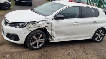 Peugeot 308 II Hatchback Facelifting 1.5 BlueHDI 130KM 2019 Peugeot 308 Gt Line automat, zdjęcie 19