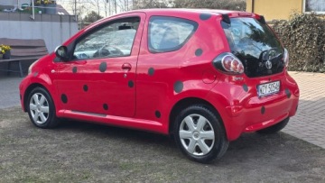 Toyota Yaris III Hatchback 5d Facelifting 1.0 VVT-i 69KM 2009 TOYOTA AYGO 1.0 VVT-i 68KM 2009 KLIMA-SERWO SUPER STAN! BIEDRONECZKA!!!, zdjęcie 4