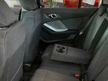 BMW Seria 1 F70 2025 BMW Seria 1 116 Sport Hatchback 1.5 (122KM) 2025, zdjęcie 8