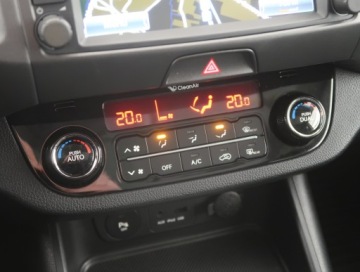 Kia Sportage III SUV 2.0 DOHC 163KM 2013 Kia Sportage 2.0 CVVT, 4X4, Skóra, Navi, Xenon, zdjęcie 11