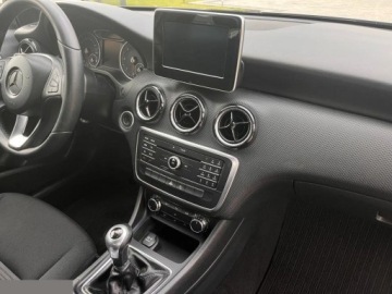 Mercedes Klasa A W176 Hatchback 5d Facelifting 180 d 109KM 2016 Mercedes A 180 CDI 1.5d 109KM 2016r, zdjęcie 21