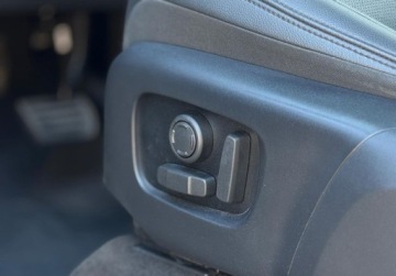 Land Rover Discovery V Terenowy Facelifting 3.0D I6 249KM 2024 Land Rover Discovery 3.0 Diesel 249KM, zdjęcie 23