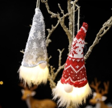 ЗЕЛЕНЫЙ ГНОМ РОЖДЕСТВЕНСКИЙ КЛАУС *СВЕТОДИОД* СВЕТЯЩИЙСЯ + КУЛОН