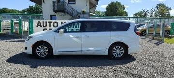 Chrysler Pacifica II 3.6 V6 291KM 2018 Chrysler Pacifica Super stan, 7-osobowa., zdjęcie 6