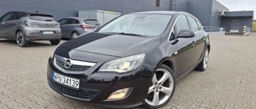 Opel Astra J Hatchback 5d 1.6 Turbo ECOTEC 180KM 2009 Opel Astra Opel Astra 1.6 Turbo Cosmo 1.6 Benzyna 180KM, zdjęcie 2
