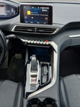 Peugeot 3008 II Crossover 1.2 PureTech 130KM 2019 Peugeot 3008 Automat. Virtual kokpit. Navigacja, zdjęcie 15