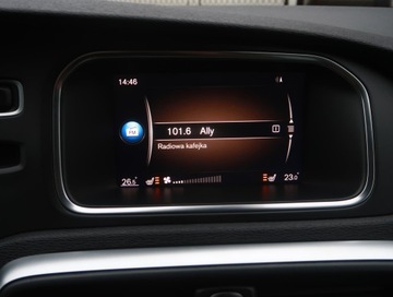 Volvo V40 II Hatchback Facelifting 2.0 T3 152KM 2017 Volvo V40 Cross Country 2.0 T3, Salon Polska, zdjęcie 11