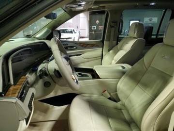 Cadillac Escalade III 2023 Cadillac Escalade Premium Luxury Platinum 2023 6.2l 6.2 Benzyna 420KM, zdjęcie 4