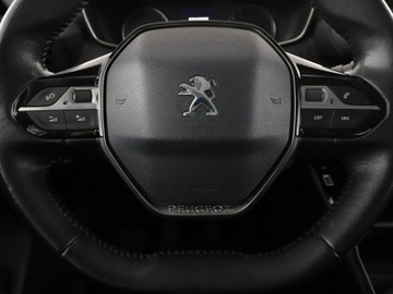 Peugeot 2008 II SUV 1.2 PureTech 100KM 2020 Peugeot 2008 navi kamera tempomat, zdjęcie 20