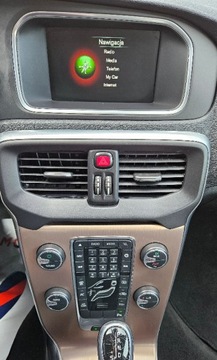 Volvo V40 II Cross Country 2.0 D3 DRIVE-E 150KM 2016 Volvo V40 2.0 150Ps. CrossCountry Navi Skora Automat 2016 2.0 Diesel 150KM, zdjęcie 23