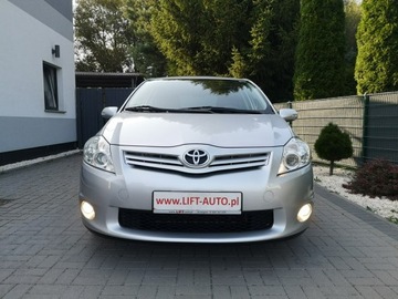 Toyota Auris I Hatchback 5d Facelifting 1.6 Valvematic 132KM 2011 Toyota Auris 1.6 Benzyna 132KM Klimatr LIFT Isofix, zdjęcie 1