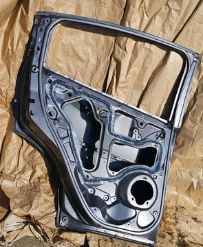 DVEŘE LEVÉ ZADNÍ HONDA HRV HR-V II LEVÝ 2015