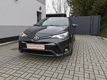 Toyota Avensis III Sedan Facelifting 2015 1.8 Valvematic 147KM 2015 Toyota Avensis 1.8 Benzyna 147KM Salon Serwis FV