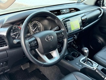 Toyota Hilux VIII Podwójna kabina Facelifting 2.8 D-4D 204KM 2021 TOYOTA HILUX 2.8 D-4D Double Cab SR5+ 4x4, zdjęcie 4