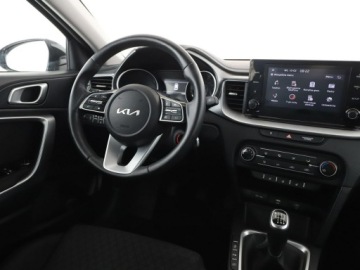 Kia Ceed III Hatchback Facelifting  1.0 T-GDI 120KM 2022 Kia Cee'd Kamera, Aut.klima, Navi, Bluetooth, zdjęcie 15